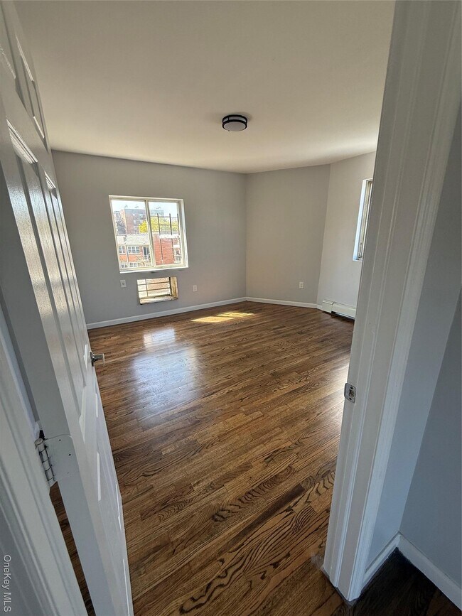 Foto del edificio - 89-06 S Conduit Ave