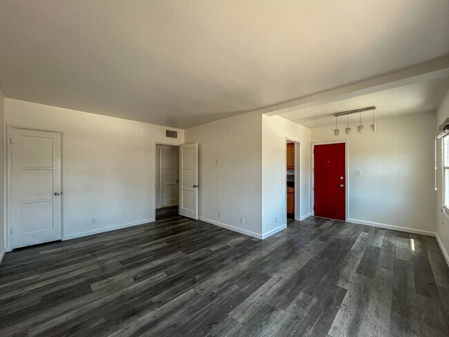 Building Photo - 3401 W 84th Pl