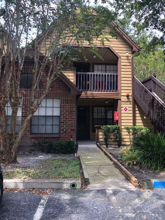 Primary Photo - 325 Forestway Cir