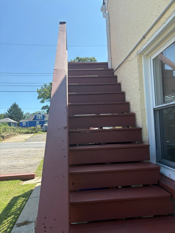 Foto del edificio - 1208 Daniels Ave