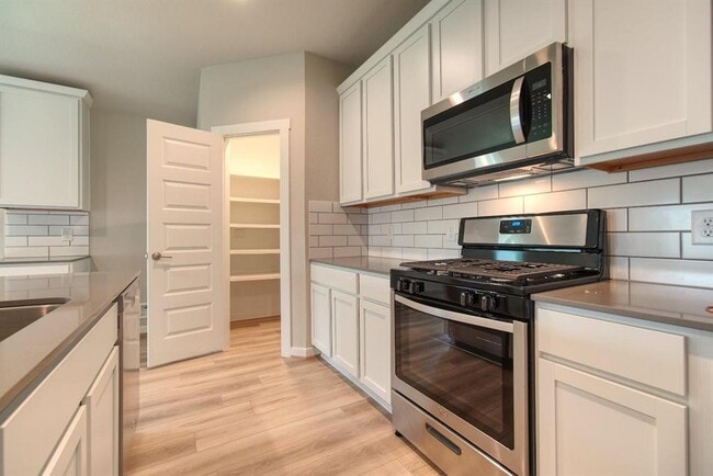 Building Photo - 7427 Victoria Brook Trace