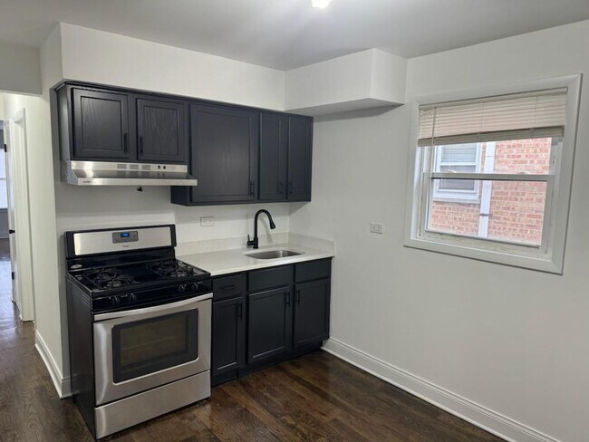 Foto del edificio - 7507 W. 58th St.