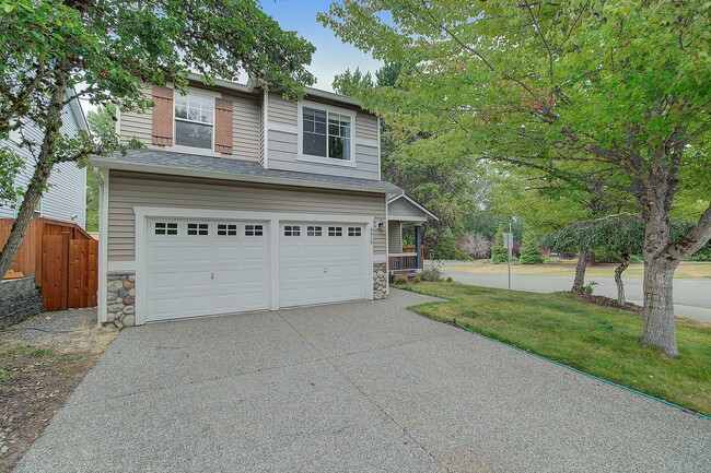 Building Photo - 3Bd/2.5Ba Everett Home