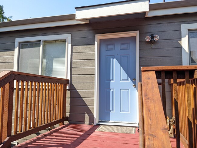 Building Photo - 295 Tolman Creek Rd