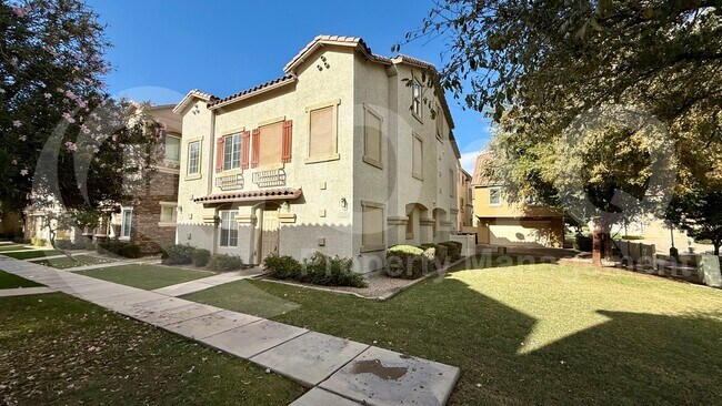 Foto del edificio - 1335 S Sabino Dr