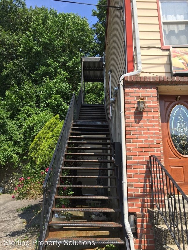 Building Photo - 38 N Highland Ave