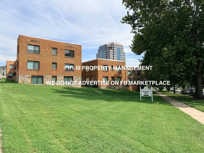 Building Photo - 4509 Roanoke Pkwy