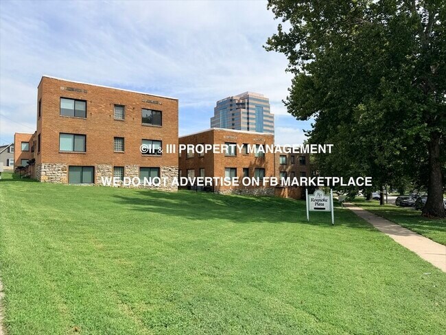 Foto del edificio - 4509 Roanoke Pkwy