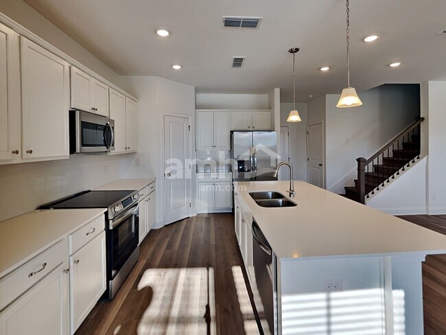 Building Photo - 220 Argea Dr