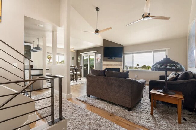 Foto del edificio - 301 Crocus Ct