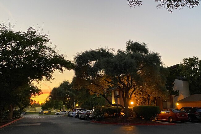 Foto del edificio - 38600 Country Cmn