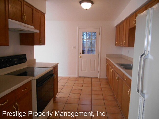Foto del edificio - 3 br, 2 bath House - 2402 S. Calle Yucatan
