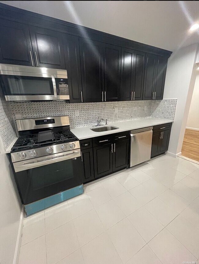 Foto del edificio - 143-27 21st Ave