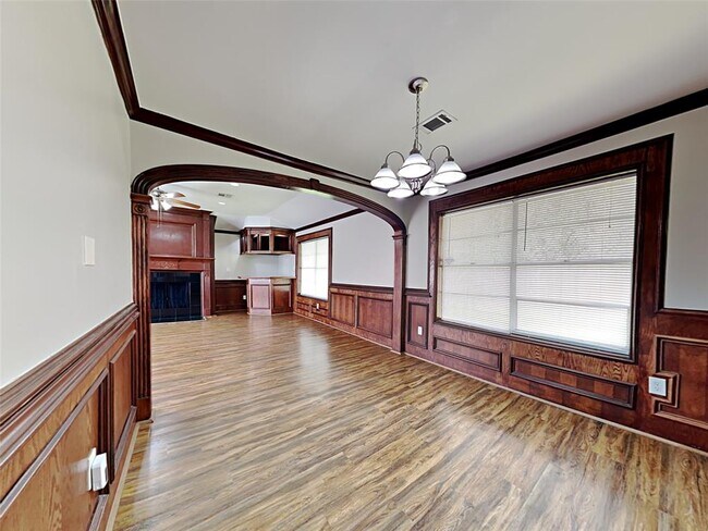 Foto del edificio - 6031 Crooked Post Rd