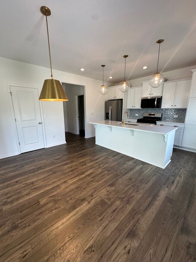 Foto del edificio - NEW Construction 4BD Home in Stonebridge