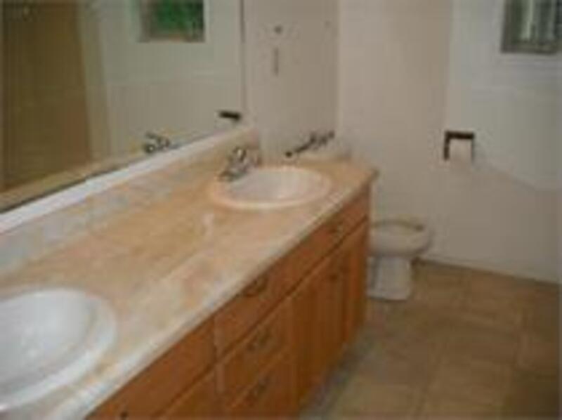 Foto del edificio - 2652 Maple Hills Dr