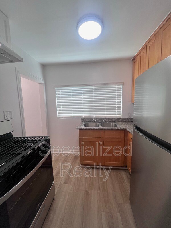 Foto del edificio - 1420 Isabel St