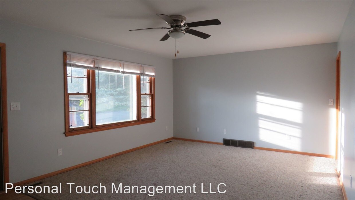 Primary Photo - 3 br, 1 bath House - 1020 15 1/2 St N - .