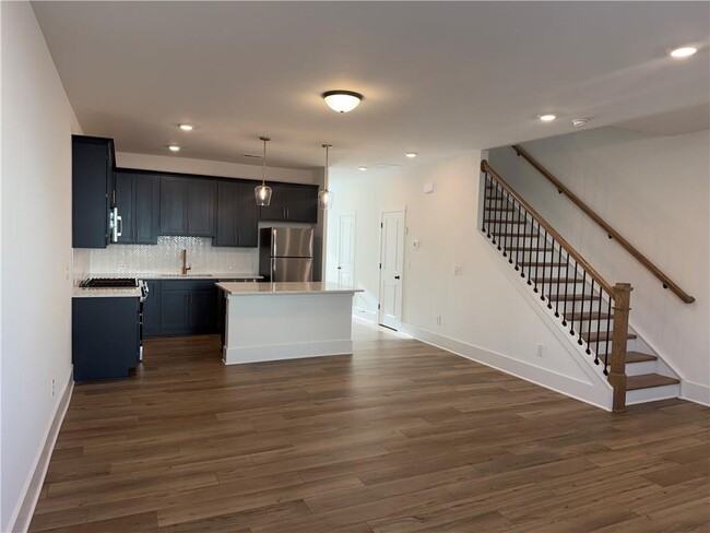 Foto del edificio - 1605 Aeslin Dr NW