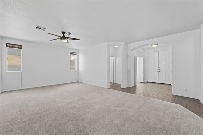 Foto del edificio - 920 Stable Glen Dr