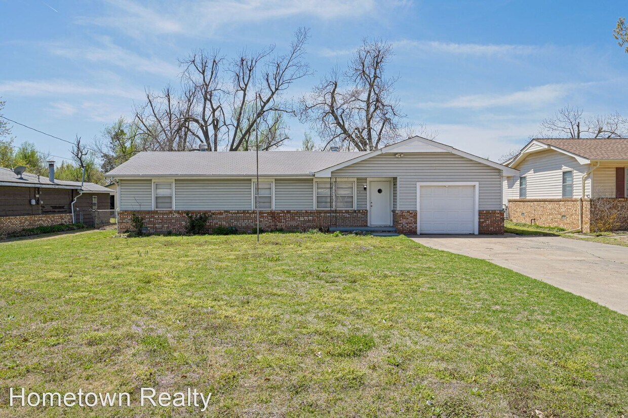 Primary Photo - 3 br, 1.5 bath House - 1311 N Carol Lane