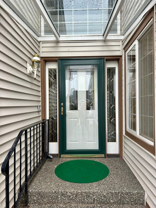 Building Photo - 361 E Maberry Dr