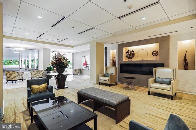 Foto del edificio - 5101 RIVER Rd