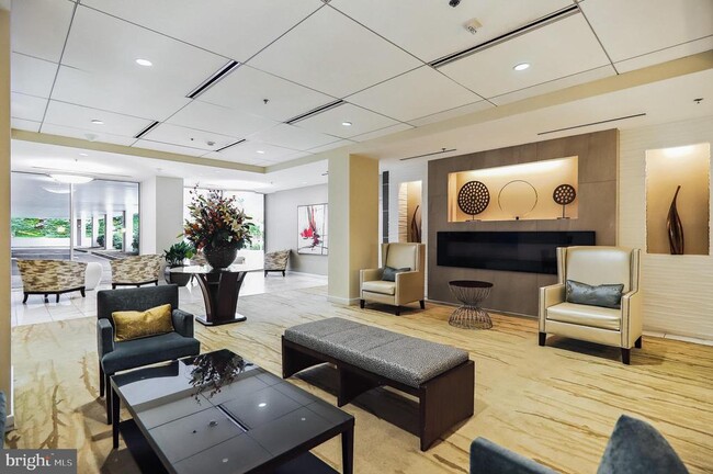 Building Photo - 5101 RIVER