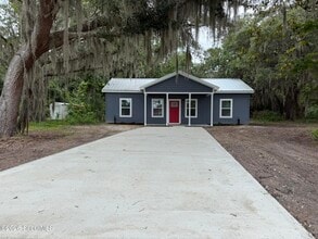 Building Photo - 656 Ridge Rd