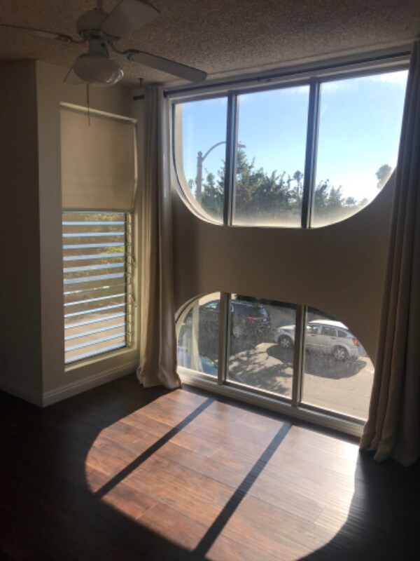 Foto del edificio - 334 Gladys Ave