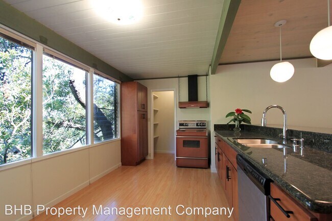 Building Photo - 3 br, 2.5 bath House - 18810 Withey Rd - 1