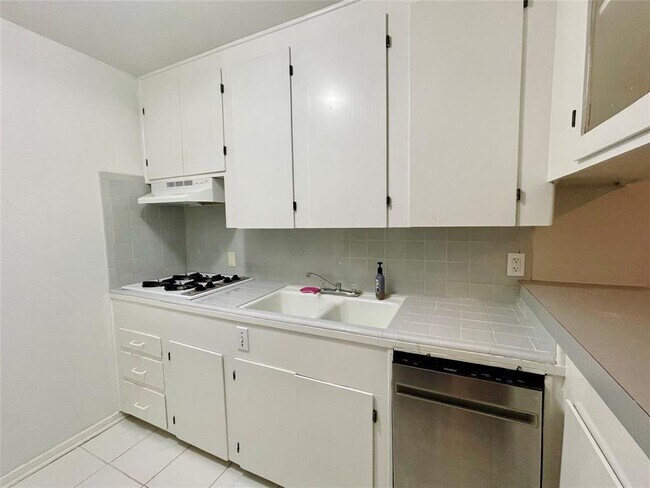 Foto del edificio - 3420 Mt Vernon St