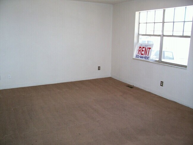 Building Photo - 13132 Elmendorf Pl