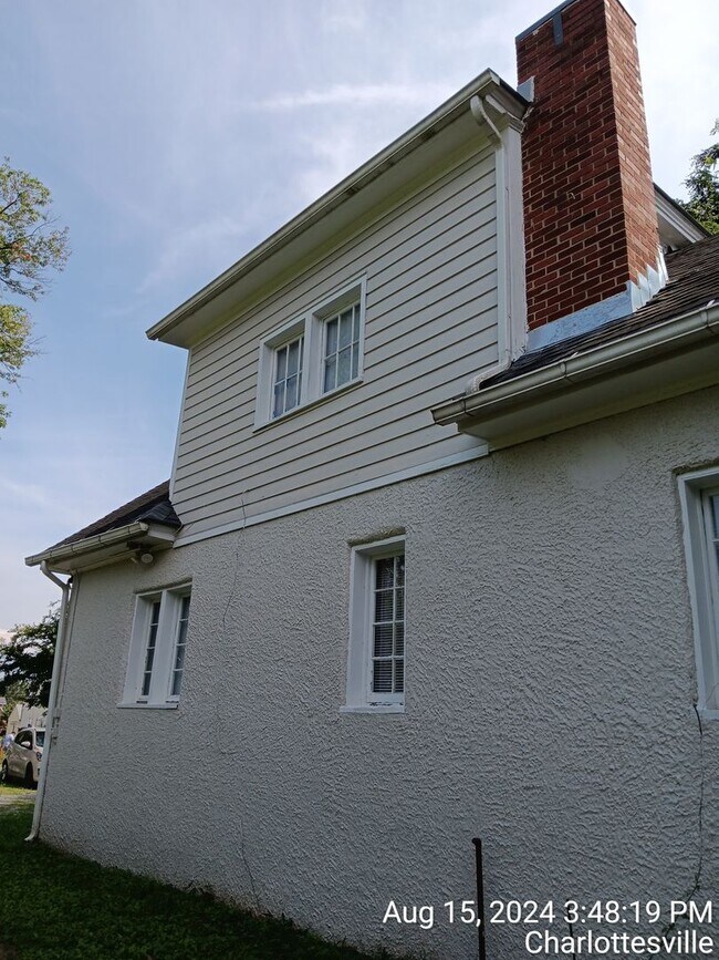 Foto del edificio - 6 Bedroom House on 14th St!