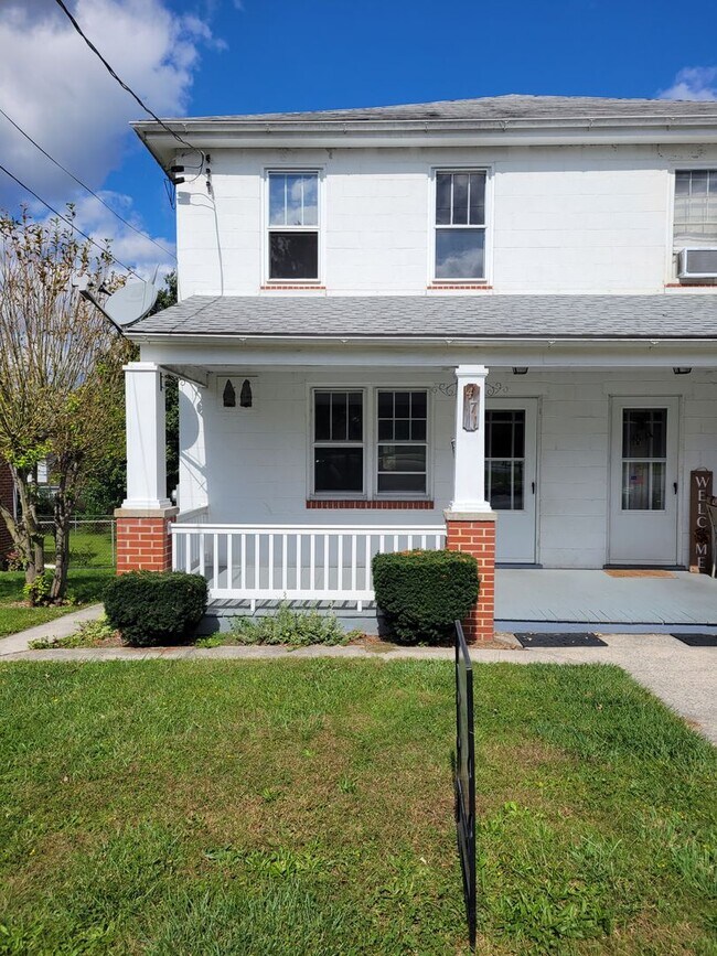 Building Photo - 471-475 Heintzelman Avenue