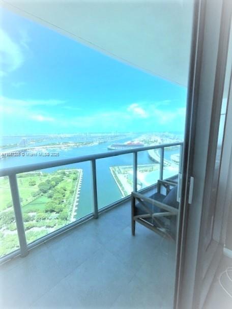Foto del edificio - 888 Biscayne Blvd