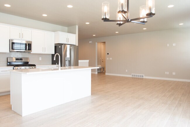 Foto del edificio - Modern Farmhouse Rambler – 7 Bed, 4 Bath –...