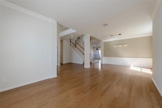 Foto del edificio - 3704 Roxbury Ln
