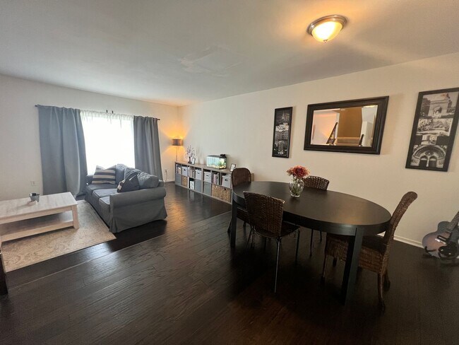 Foto del edificio - Lovely 3 BR/2.5 BA Townhome in Montgomery ...