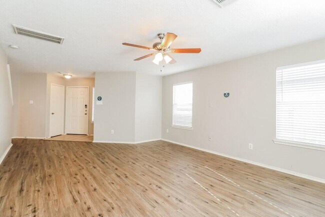 Foto del edificio - 33322 Cottonwood Bend
