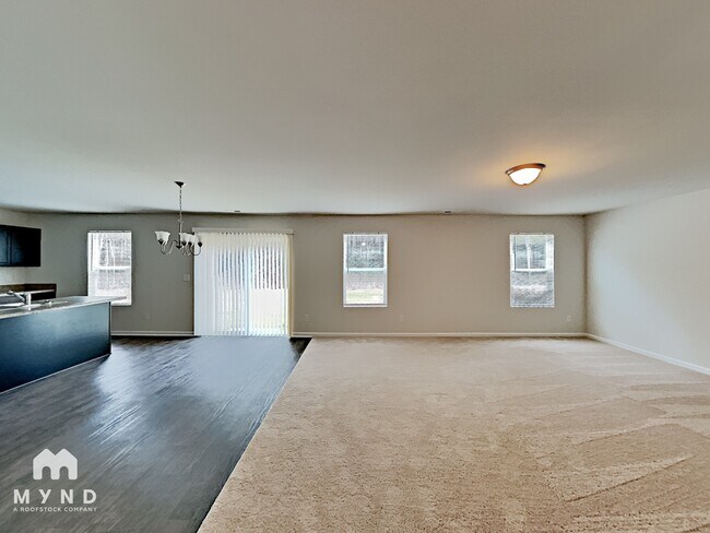 Foto del edificio - 126 Forest Bend Way