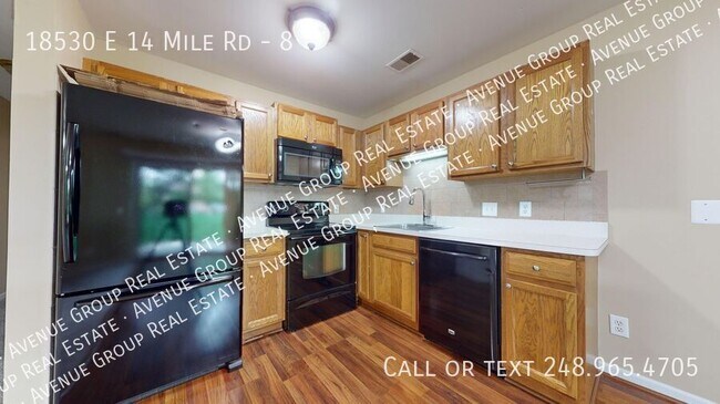 Foto del edificio - 18530 E 14 Mile Rd