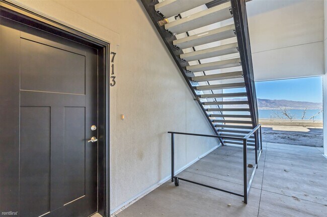Foto del edificio - 3 br, 2 bath Condo - 713 N 380 W