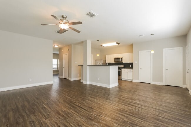 Building Photo - 20914 Walder Ct