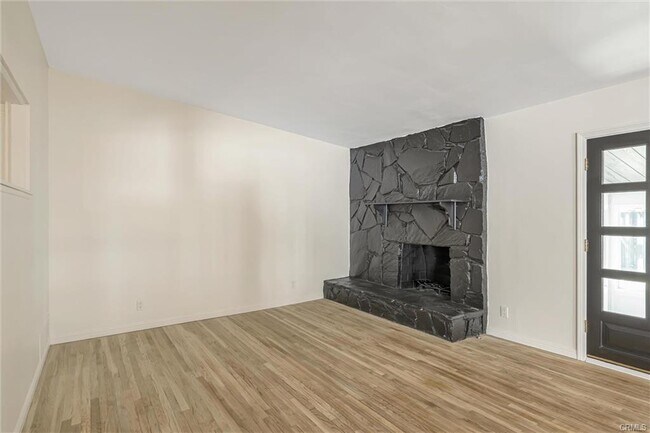 Foto del edificio - 18500 Celtic St