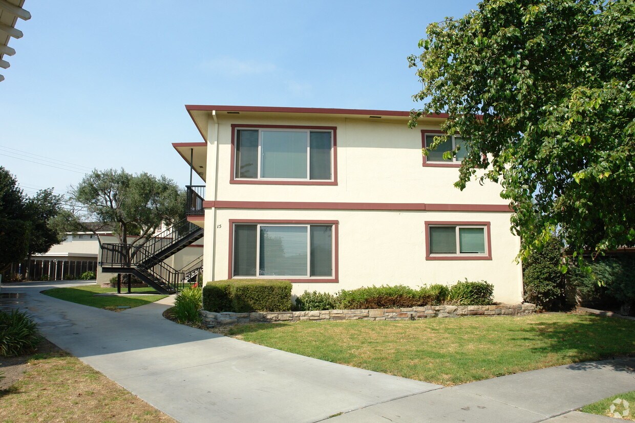 Primary Photo - 15 San Ramon Cir