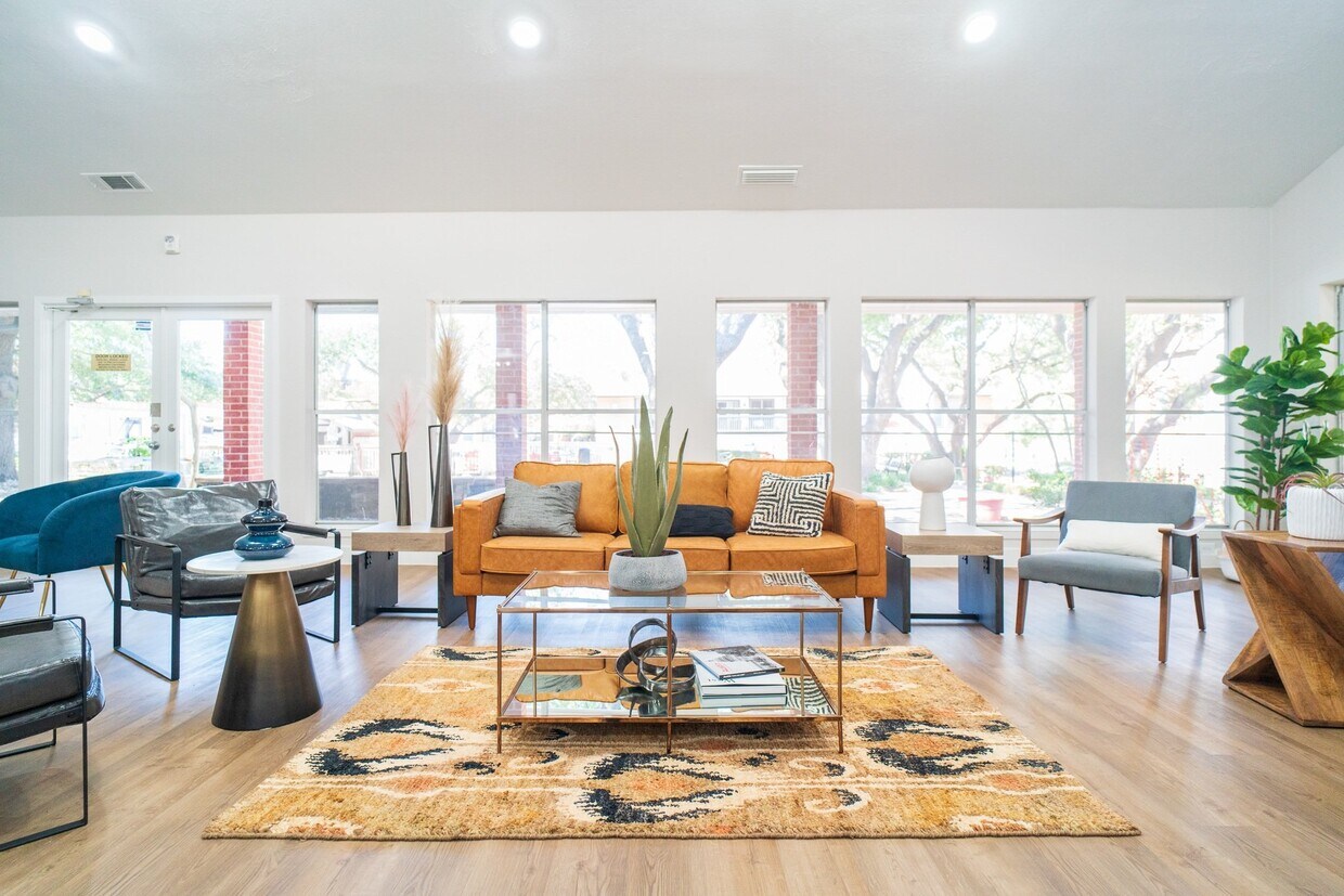 Barstow Apartments in Austin, TX