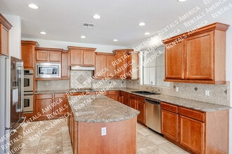 Building Photo - 3966 E Crest Ln