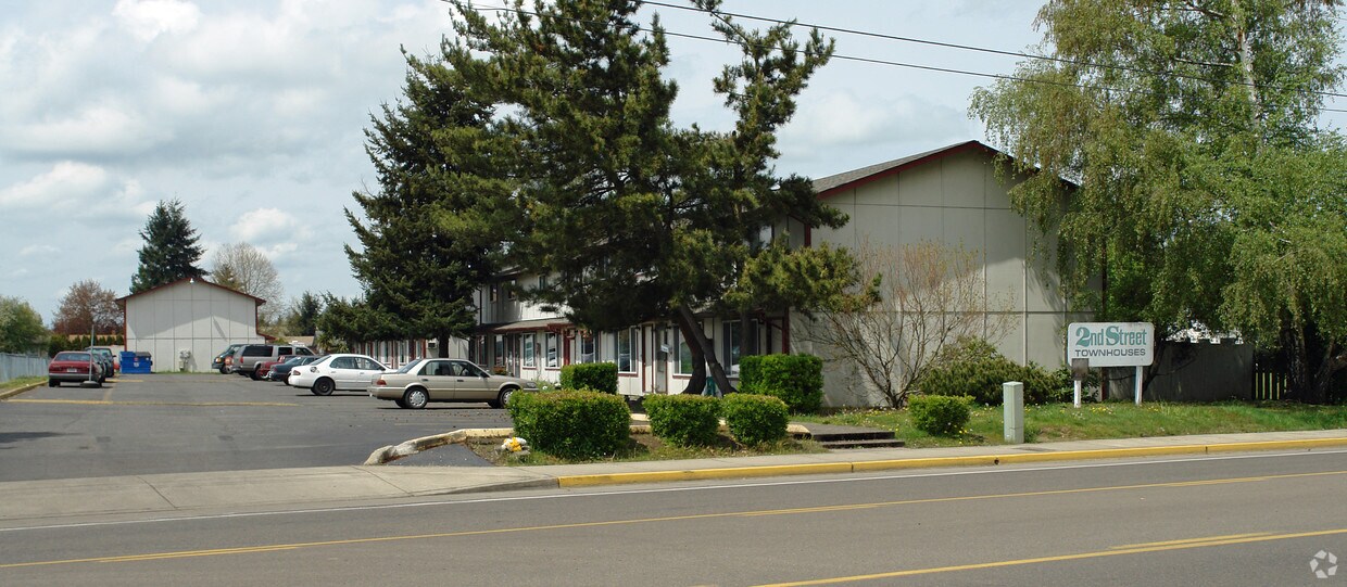Foto del edificio - 2nd Street Townhouses