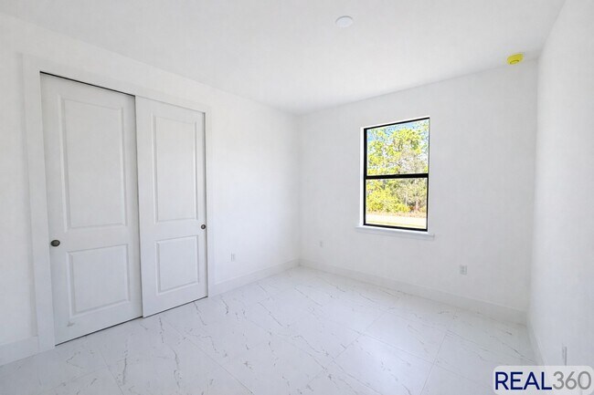 Foto del edificio - 936/938 HOMESTEAD RD S